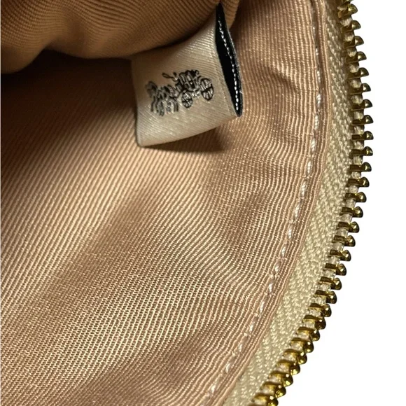 Coach Corner Zip Wristlet Floral Print NWT - Picture 5 of 9